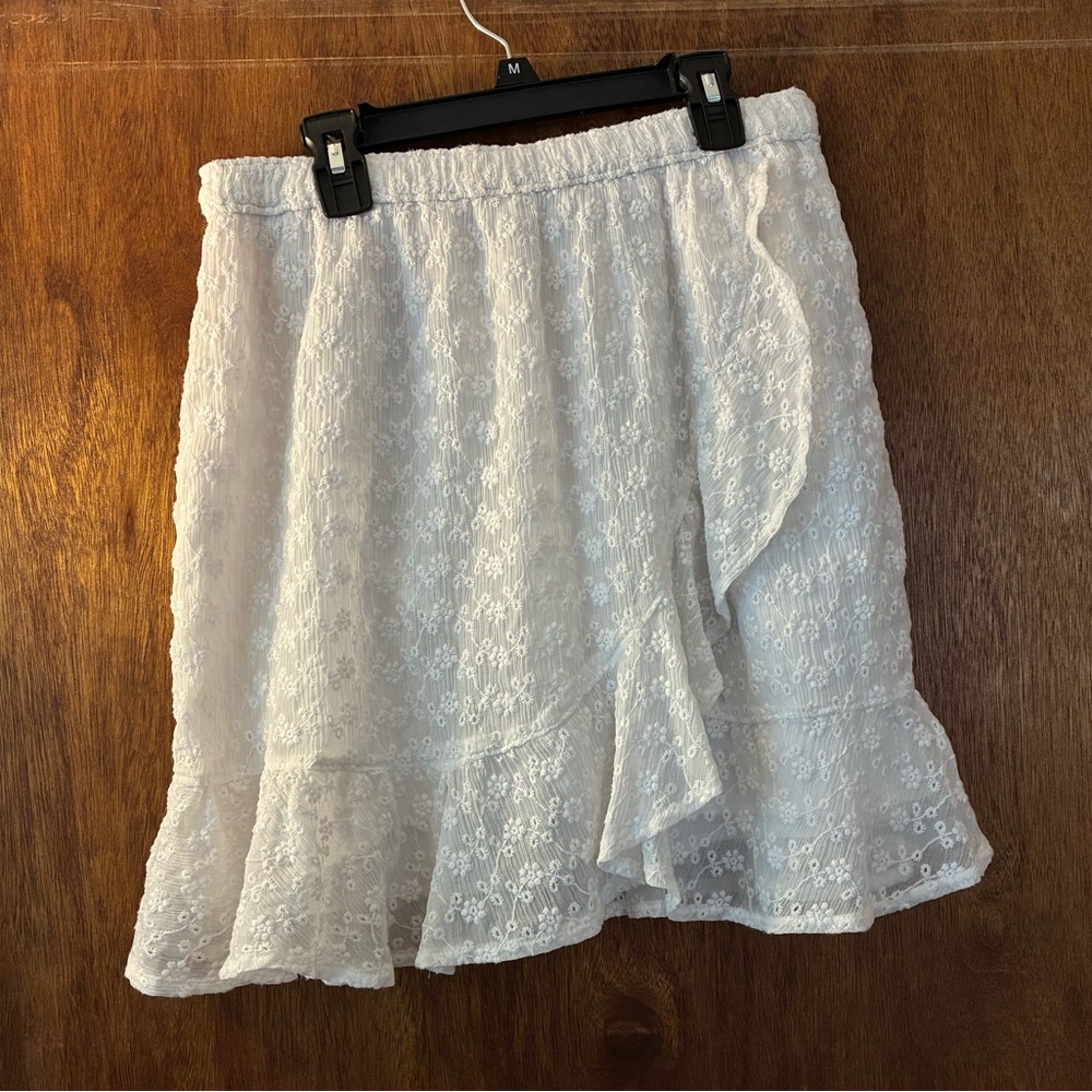 Abercrombie White Lace Ruffle Mini Skirt